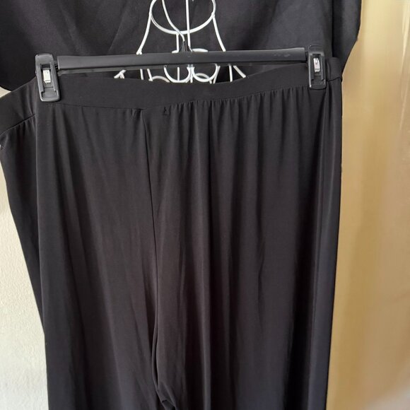 Black Women's Gauchos - NWT - Picture 1 of 5
